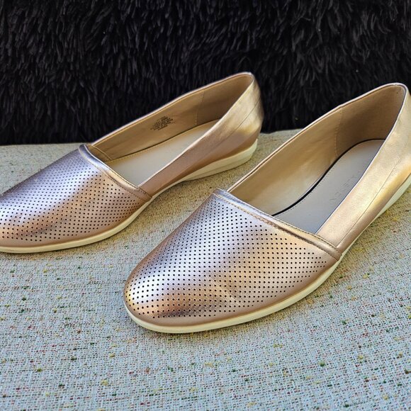 H by Halston Women "Leah" Rose Gold Perforated Leather Slip-On Loafers, Size 9.5 - Picture 3 of 15